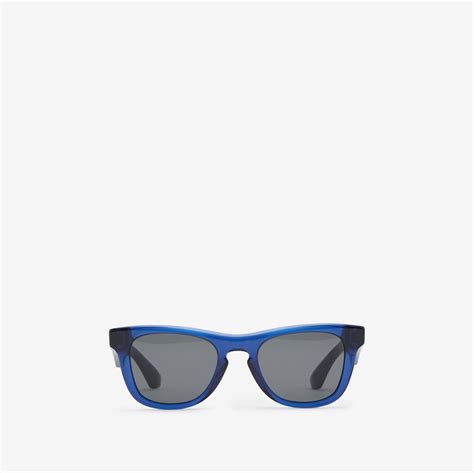 burberry brillendoos|Arch Facet Sunglasses in Dark blue .